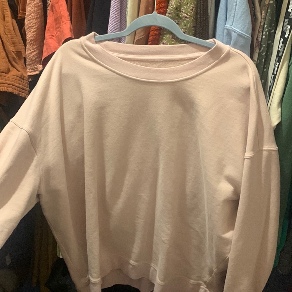 LULULEMON Baby Pink crewneck sweatshirt